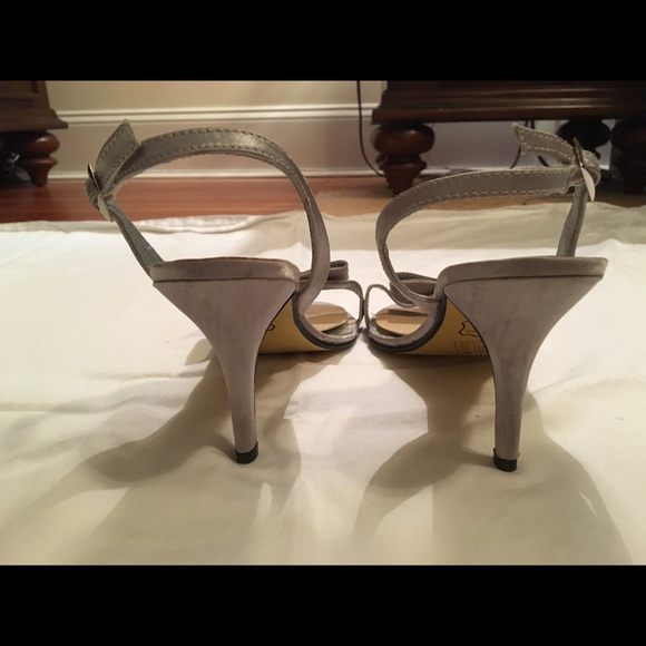Never worn Pierre Dumas sling back silver heels - Picture 3 of 5